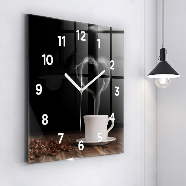 Orologio quadrato Una tazza di caffè caldo