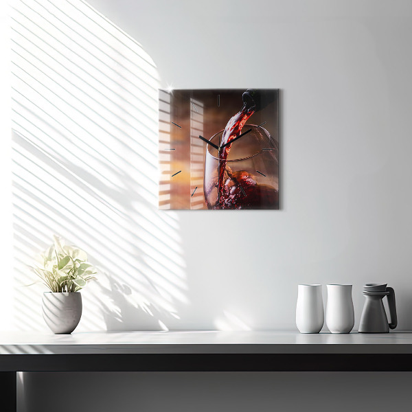 Orologio quadrato in vetro Un bicchiere di vino rosso