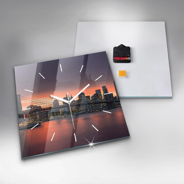 Orologio quadrato in vetro Fiume orientale di New York