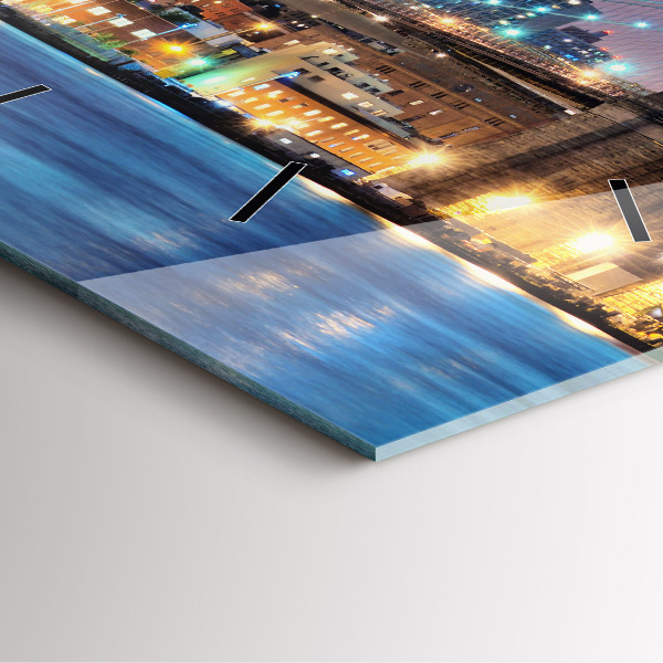 Orologio quadrato Ponte di Brooklyn e East River