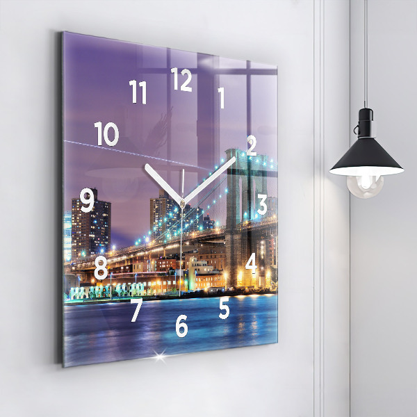 Orologio quadrato Ponte di Brooklyn e East River