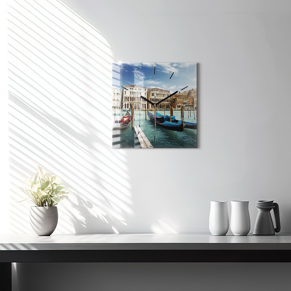 Orologio quadrato Gondole Venezia Italia