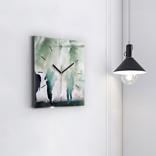 Orologio quadrato Soldati dell'esercito nella foresta