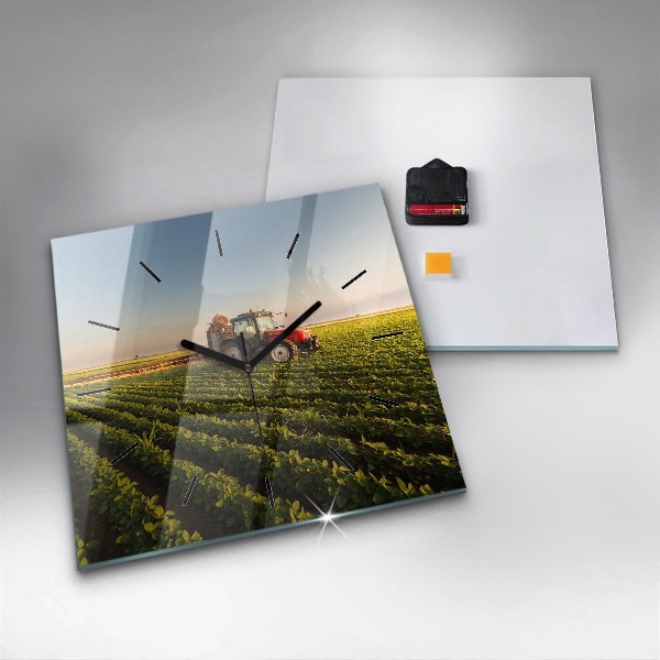 Orologio quadrato Trattore in un campo agricolo