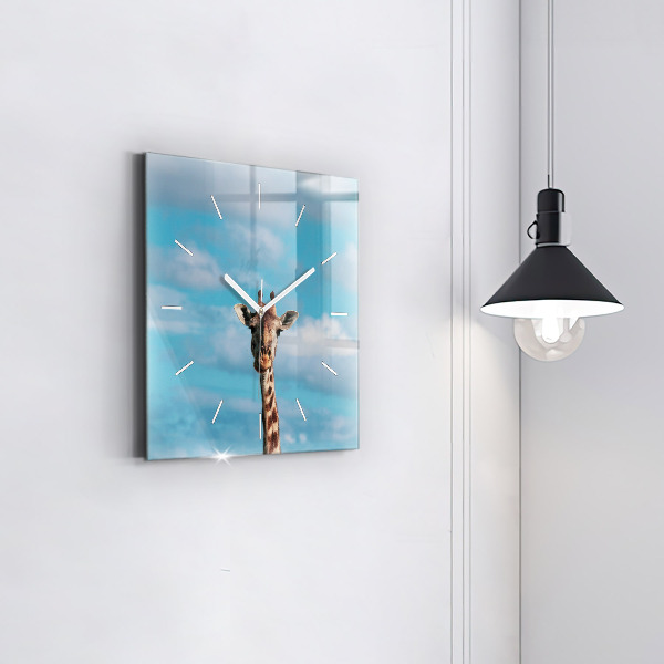 Orologio quadrato Testa di giraffa contro il cielo