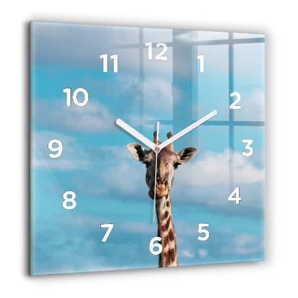 Orologio quadrato Testa di giraffa contro il cielo