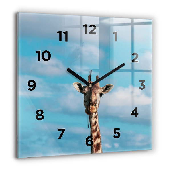 Orologio quadrato Testa di giraffa contro il cielo