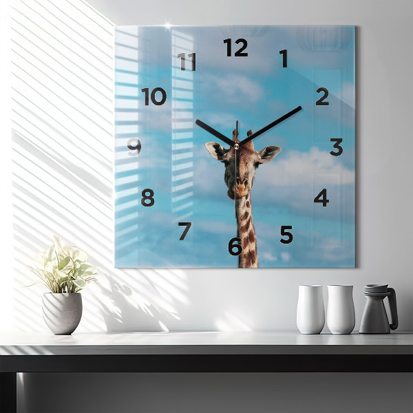 Orologio quadrato Testa di giraffa contro il cielo