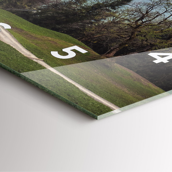 Orologio quadrato Vista sulle montagne