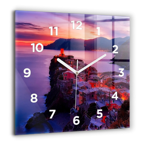 Orologio quadrato Case vicino al lago