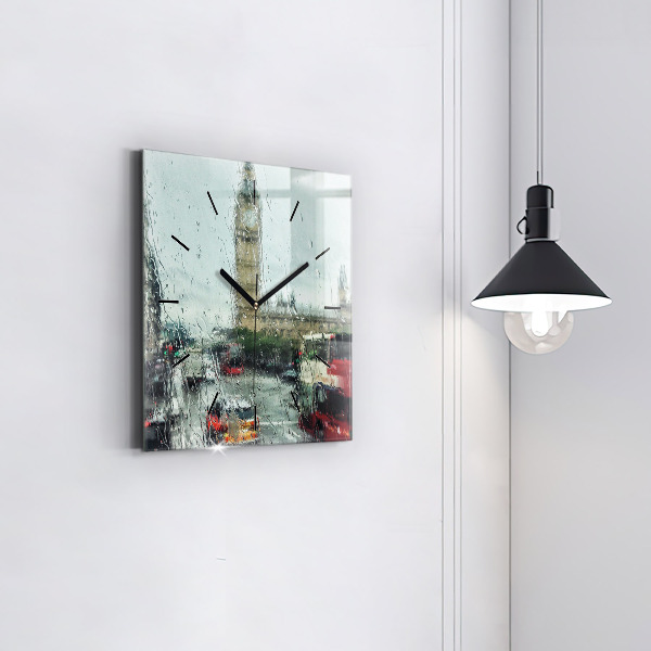 Orologio quadrato Londra piovosa