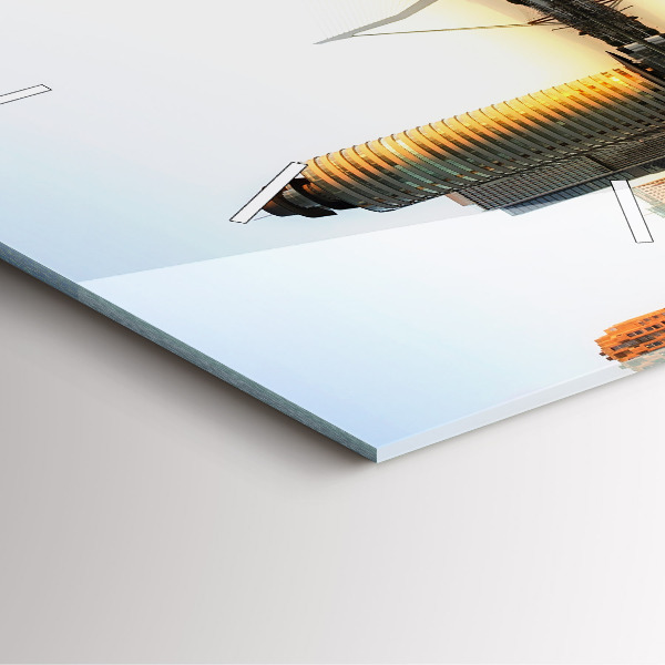 Orologio quadrato Una città sul fiume