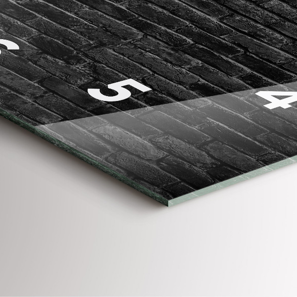 Orologio quadrato Muro di mattoni scuri