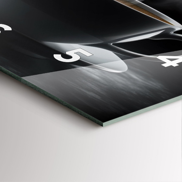 Orologio quadrato Una tazza di caffè nero