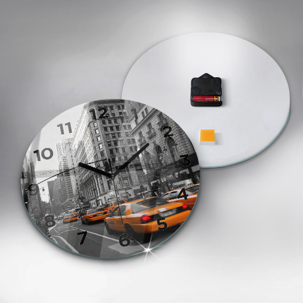 Orologio rotondo Manhattan e i taxi