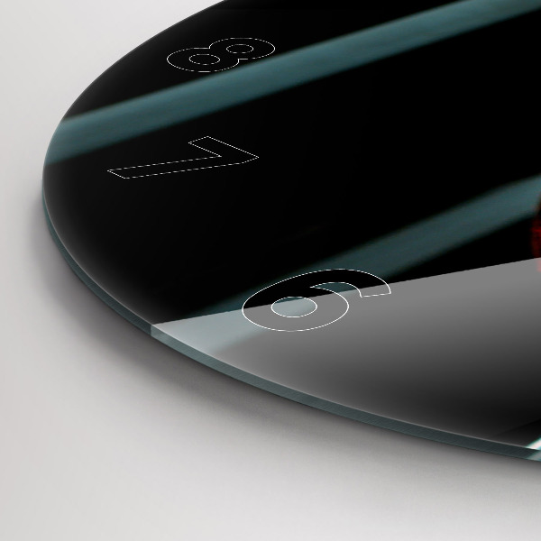 Orologio rotondo Una bottiglia di vino