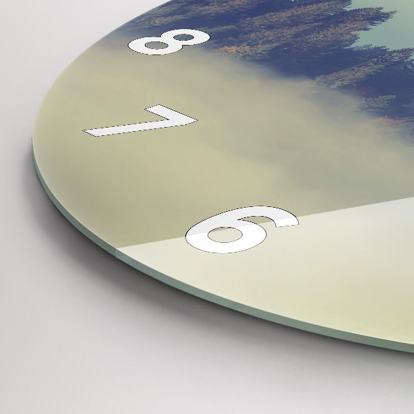 Orologio rotondo in vetro Aquila della foresta nebbiosa