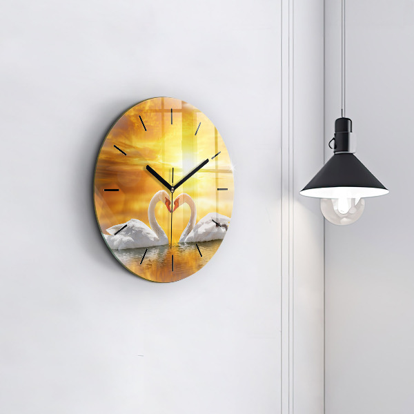Orologio rotondo in vetro Cigni innamorati