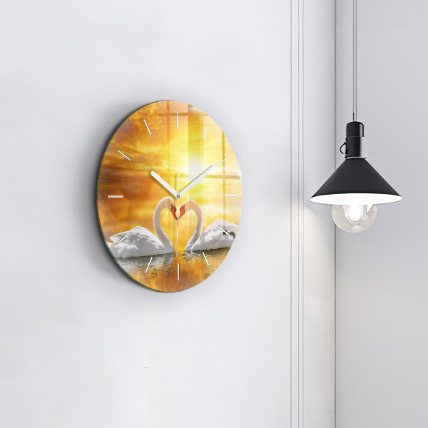 Orologio rotondo in vetro Cigni innamorati