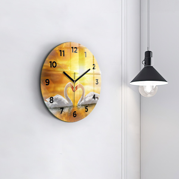 Orologio rotondo in vetro Cigni innamorati