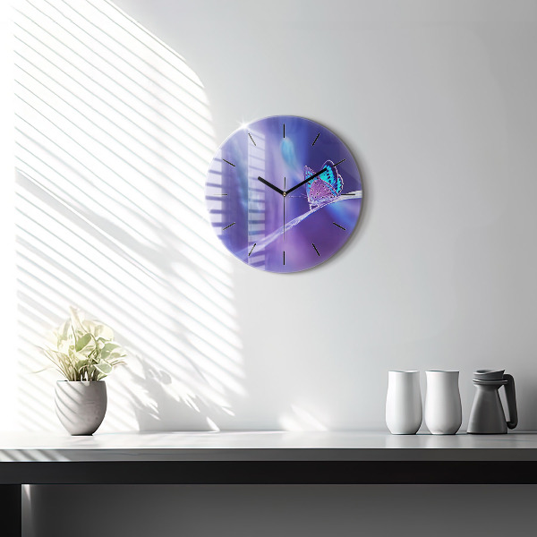 Orologio rotondo in vetro Farfalla sull'erba