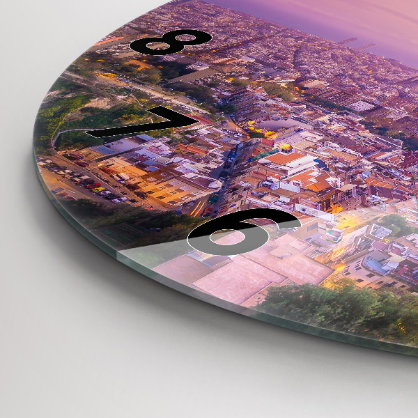 Orologio rotondo in vetro Bunker di Barcellona El Carmel