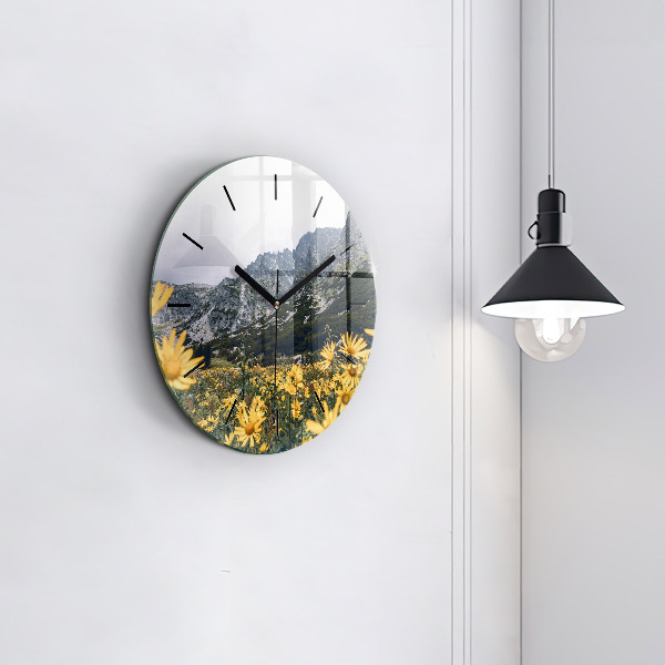 Orologio rotondo in vetro Fiori di prato in montagna