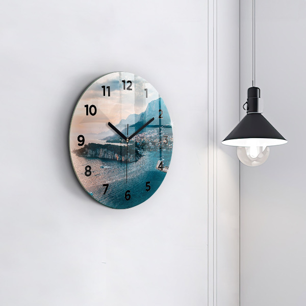 Orologio rotondo in vetro Isola in Croazia