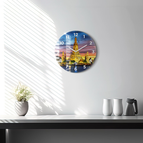 Orologio rotondo Tempio a Bangkok