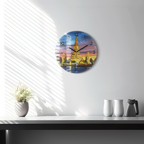 Orologio rotondo Tempio a Bangkok