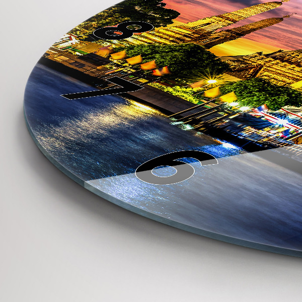 Orologio rotondo Tempio a Bangkok