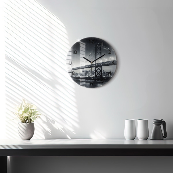 Orologio rotondo Ponte di San Francisco di notte